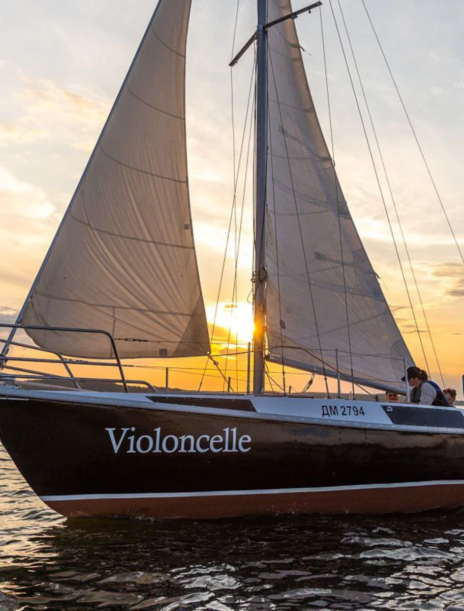 Комфорт и стиль: аренда яхты Violoncelle на Минском море