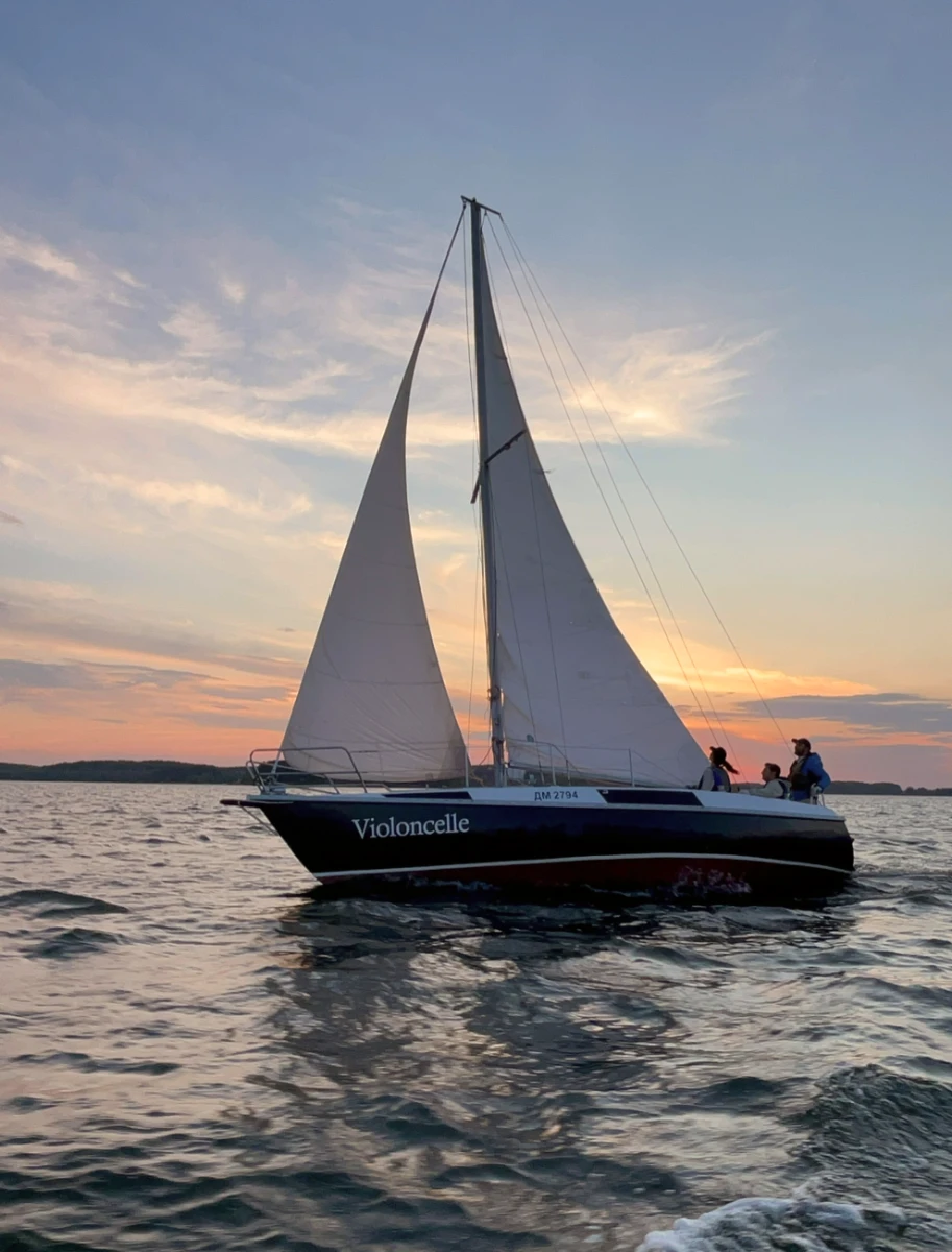 Аренда яхты Violoncelle на Минском море – роскошь доступна!