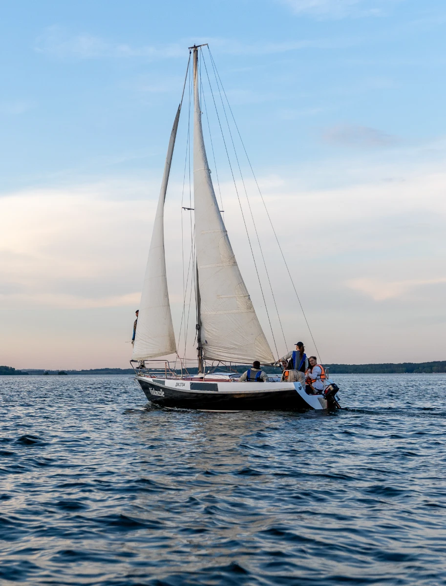 Violoncelle: яхта мечты для отдыха и праздников на Минском море