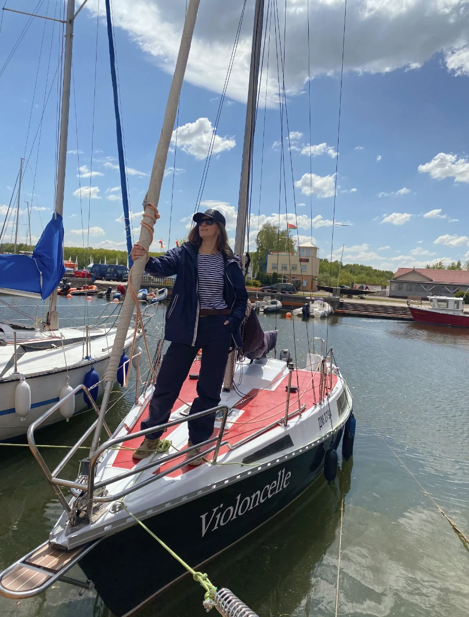 Violoncelle: аренда яхты на Минском море для особых моментов